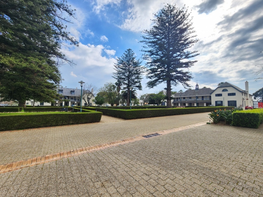 To Let commercial Property for Rent in Paardevlei Western Cape